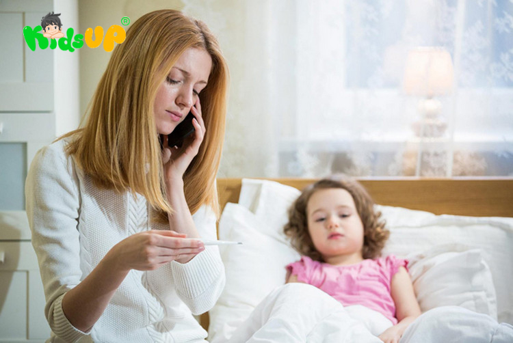 Chăm sóc cẩn thận sau tiêm để bé có thể mau chóng phục hồi
