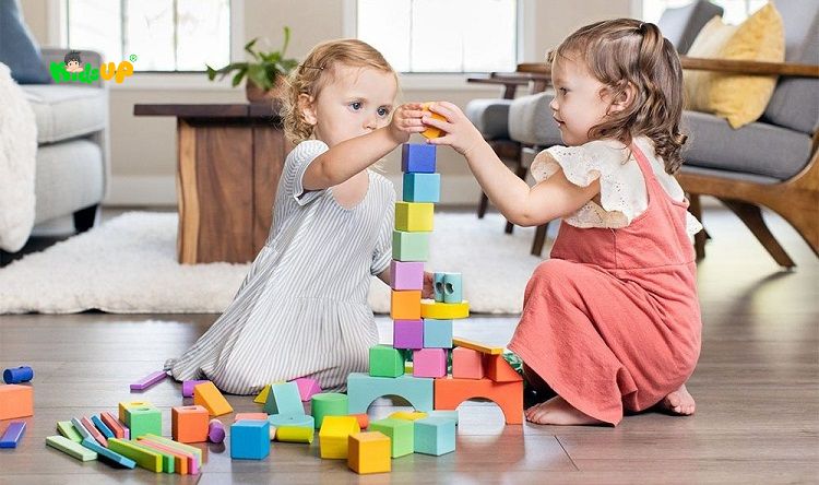 Có nhiều yếu tố ảnh hưởng sự phát triển của bé