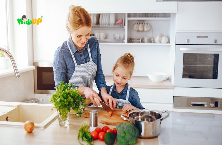 Ba mẹ nên tăng cường Vitamin và khoáng chất vào bữa ăn của bé