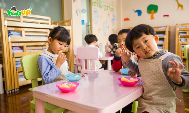 Các nhóm kỹ năng sống cho trẻ tiểu học