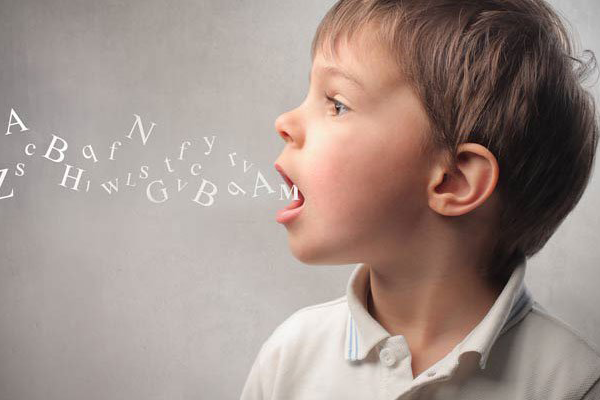 Học tiếng Anh không khiến trẻ chậm nói