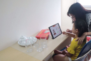 Kinh nghiệm dạy bé thông minh từ cô giáo dạy Montessori