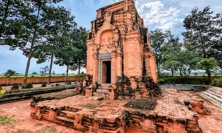 Di tích đô thị cảng Óc Eo
