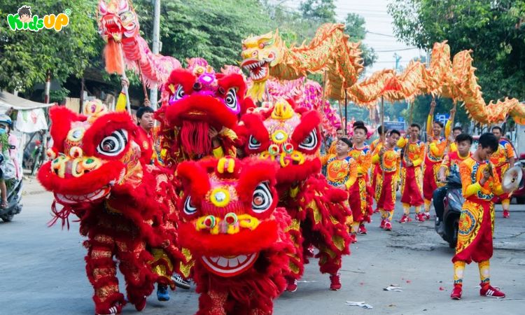 Múa lân và múa rồng trong những ngày Rằm Trung Thu