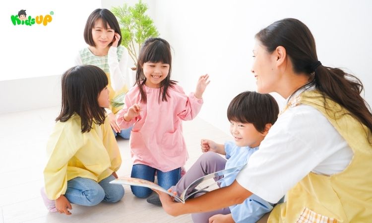 Trò chơi ngôn ngữ là hướng tới sự giao tiếp với trẻ